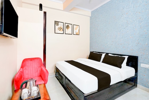 Hotel O The Desert Inn