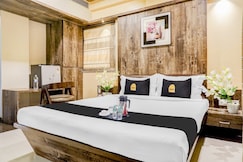 Super Townhouse OAK Regal Inn Near Sant Tukaram Nagar Metro Station, Pune