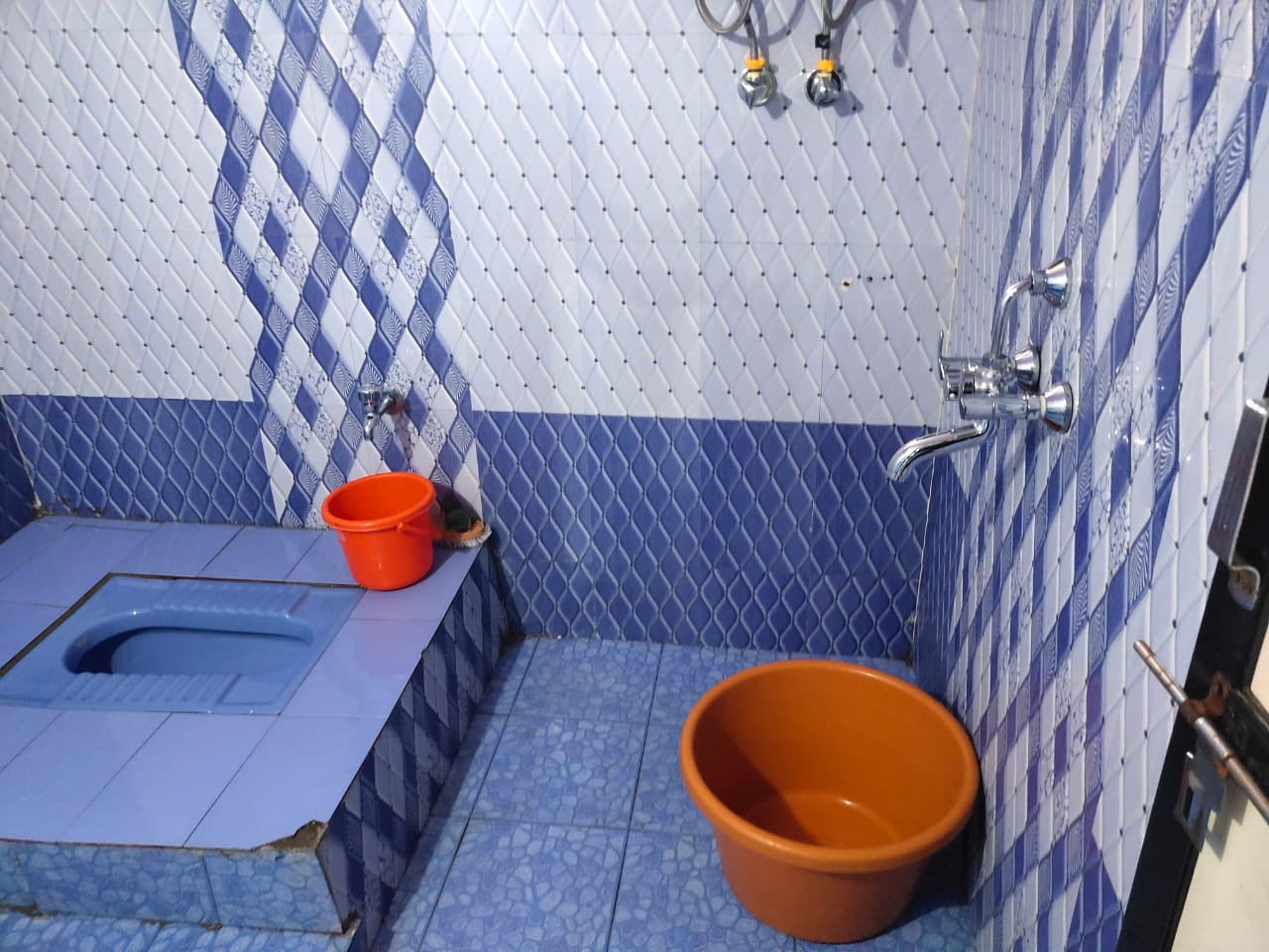 Swara Guest House - Tap to explore photos