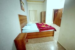 Shri RadhaRani Dham, Vrindavan