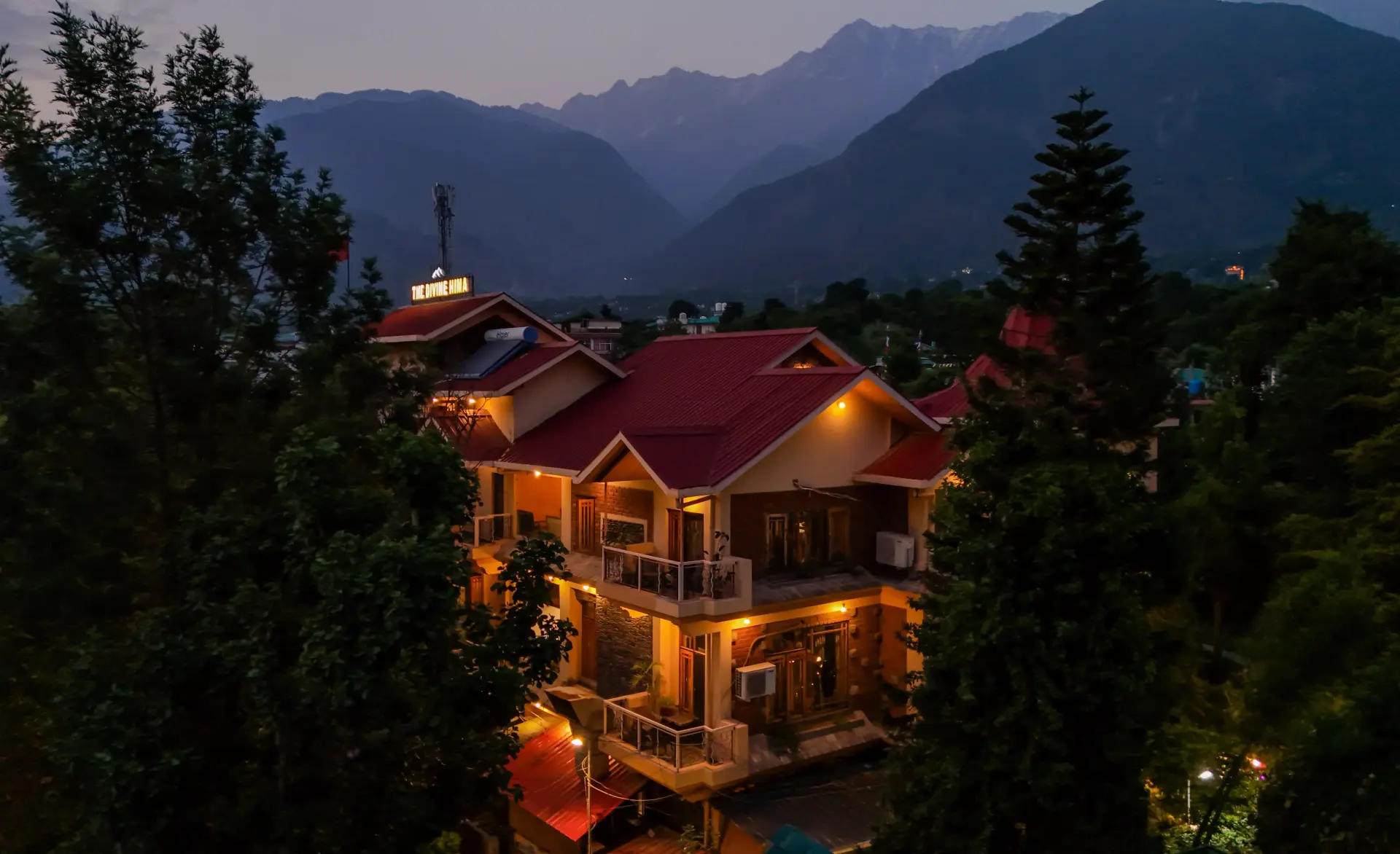 SaffronStays The Divine Hima (Superior), Palampur