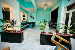 Pushpak Inn | The luxurious Stay, Ayodhya