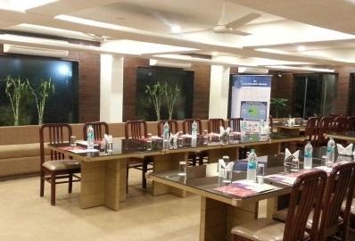 Col's Hotel Uphaar 𝗕𝗢𝗢𝗞 Mhow Hotel 𝘄𝗶𝘁𝗵 ₹𝟬 𝗣𝗔𝗬𝗠𝗘𝗡𝗧