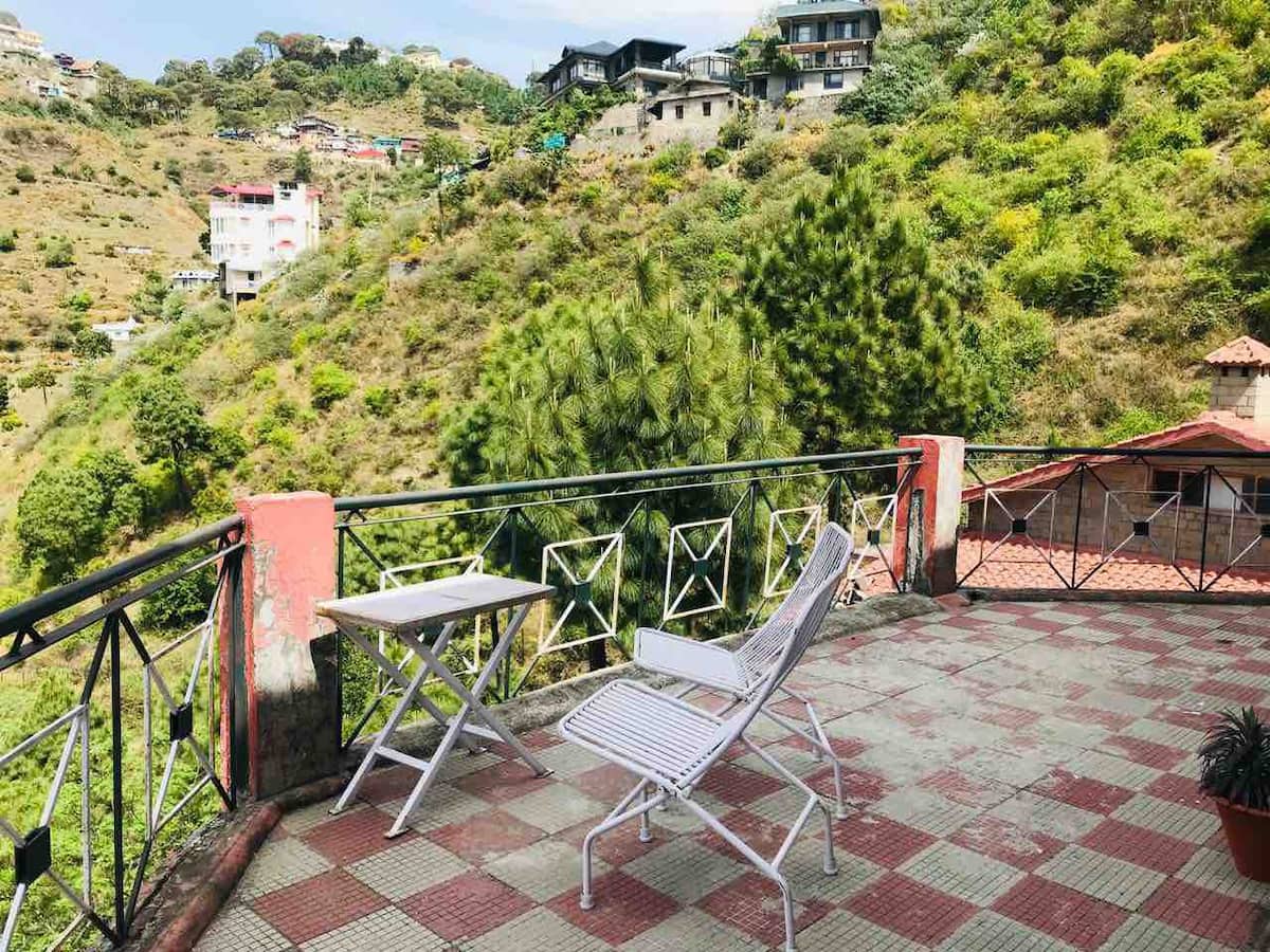 Photos of The Woods Homestay in Kasauli