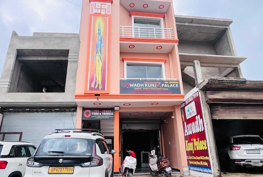 Hotel O Awadh Kunj Palace