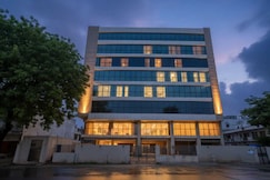 Super Townhouse MIDC Andheri Formerly Royal international, Thane