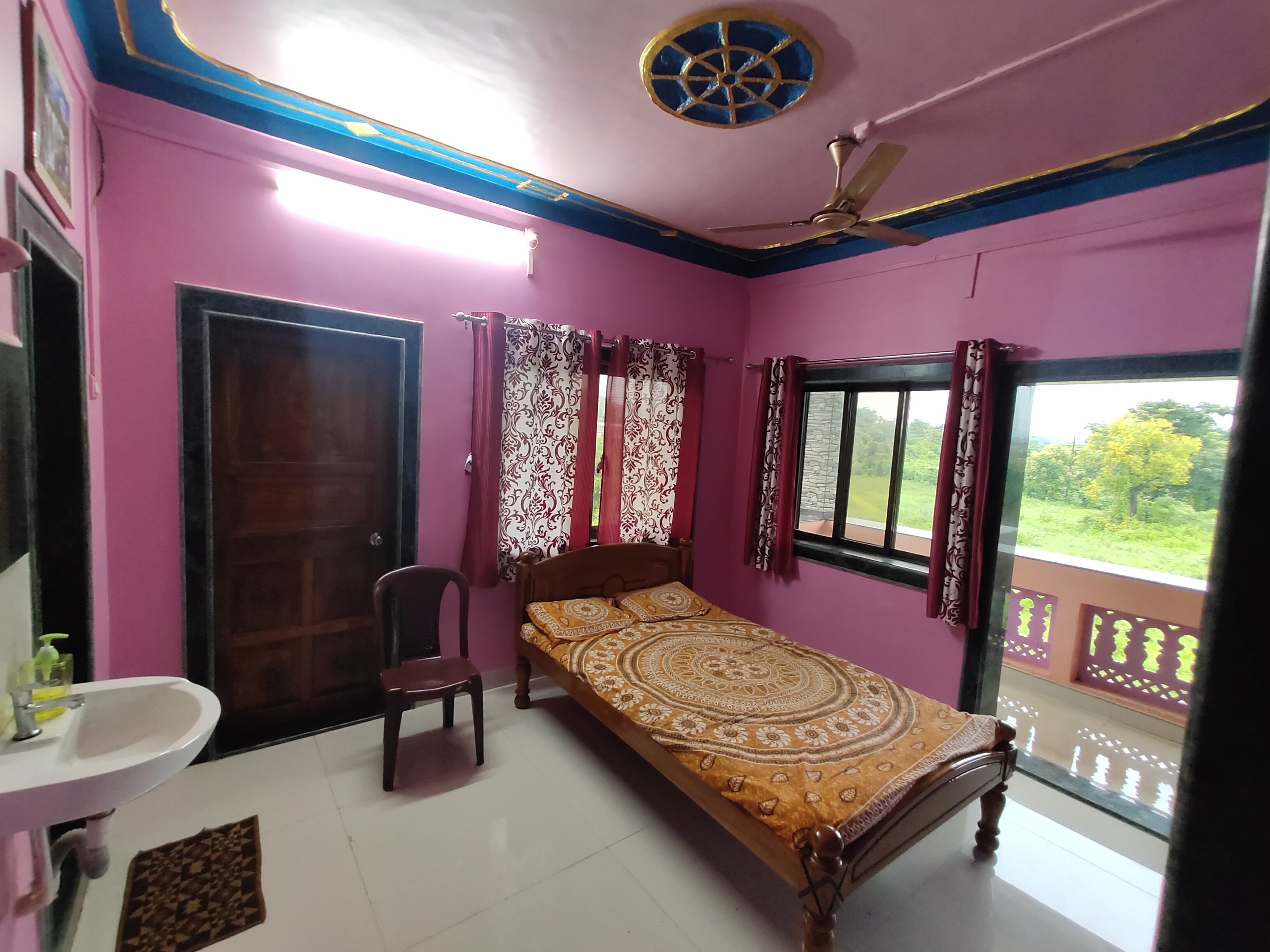 SHANTI-GUEST-HOUSE - Tap to explore photos