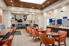 Holiday Inn Express & Suites INDIANAPOLIS W - AIRPORT AREA, Hendricks