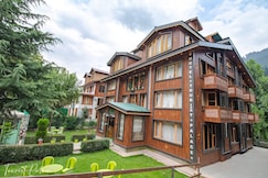 Hotel Tourist Palace (Near Betaab Valley), Pahalgam