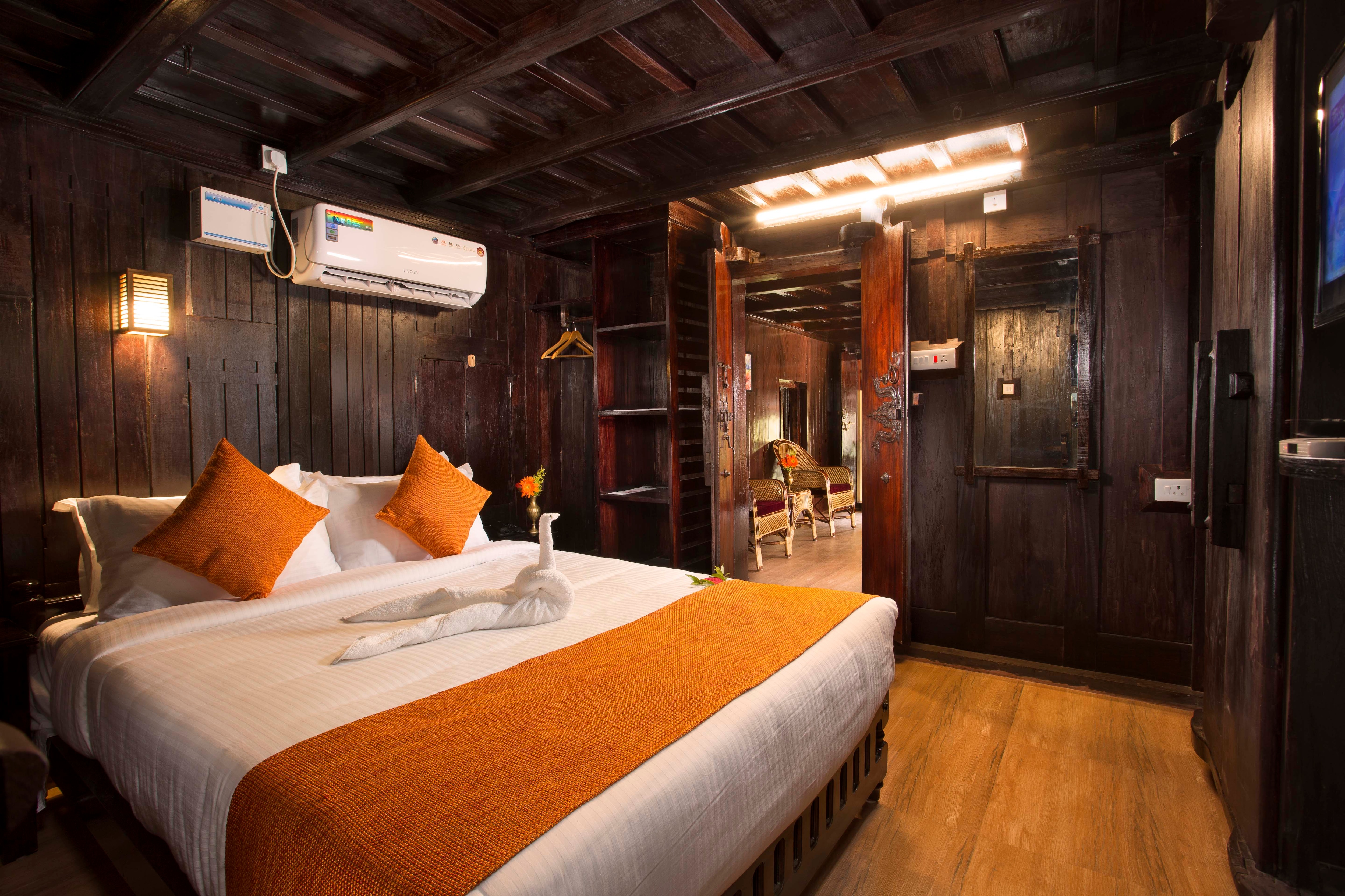 Spices Lap Resort Thekkady - Tap to explore photos