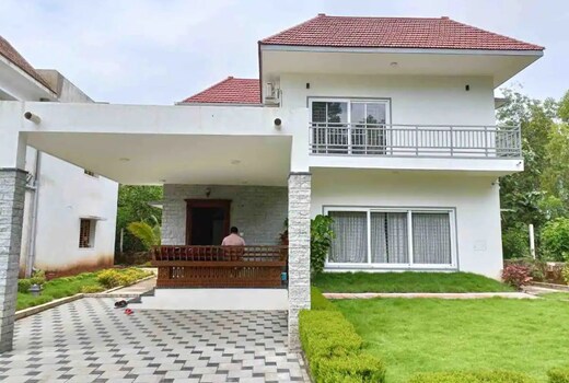 Luxury Villa Brahmavara