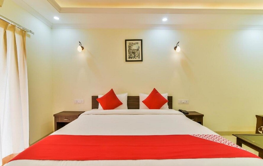 Hotel Swastik Sai Niwas - Tap to explore photos