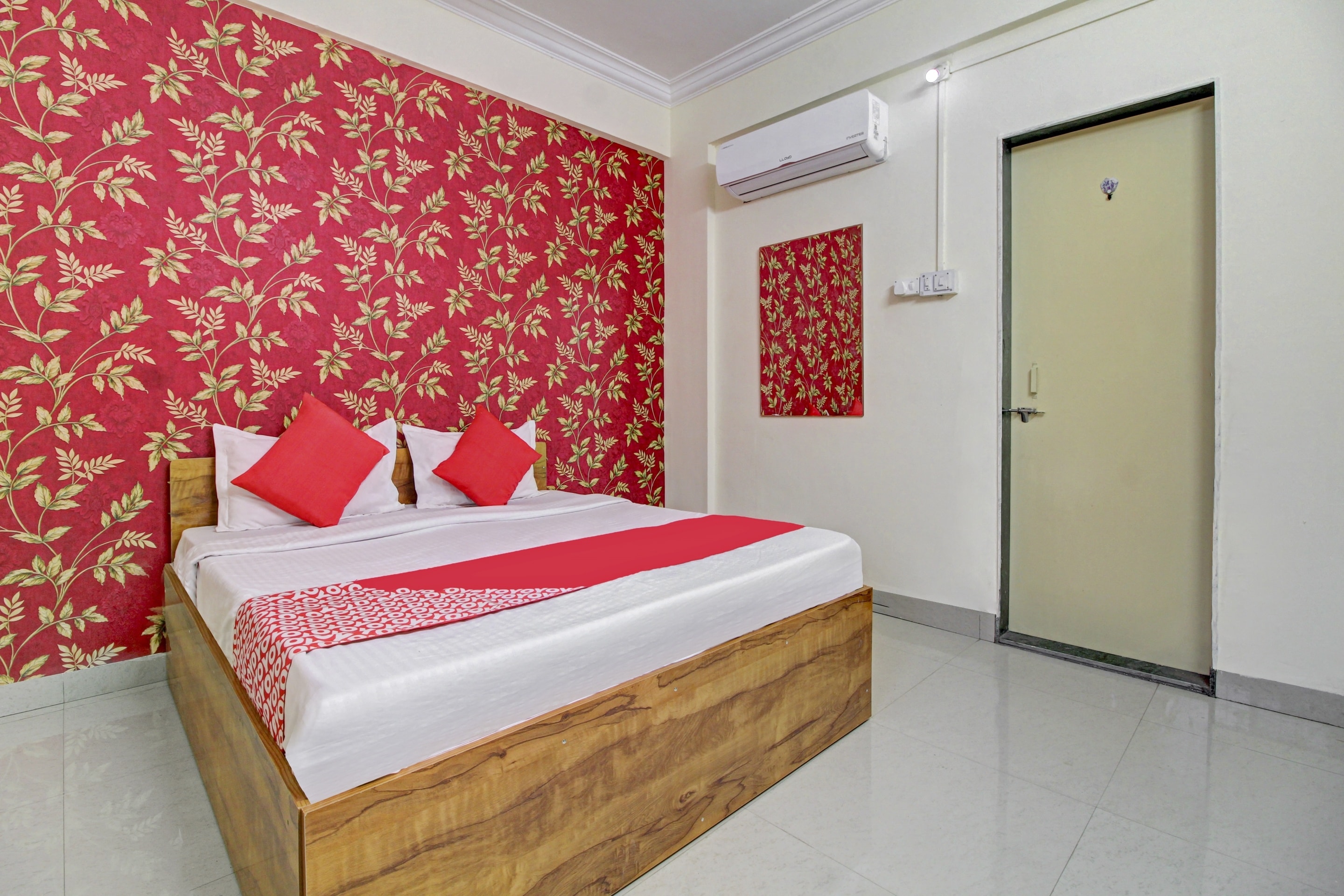 Hotel O Sai Executive Lodging - Tap to explore photos