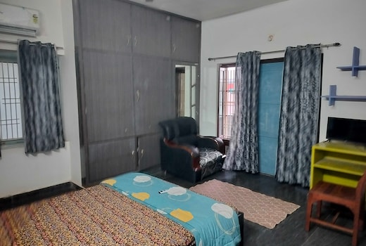 Hotel O SV GRAND APSRTC Depot