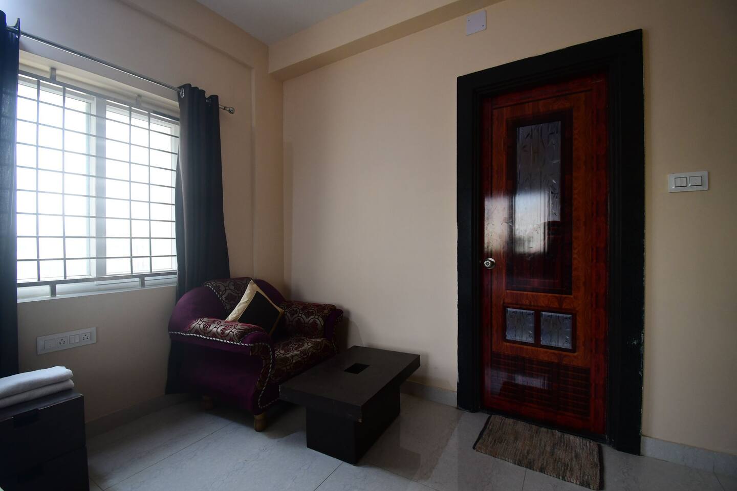 Shree Residency Guest House - Tap to explore photos