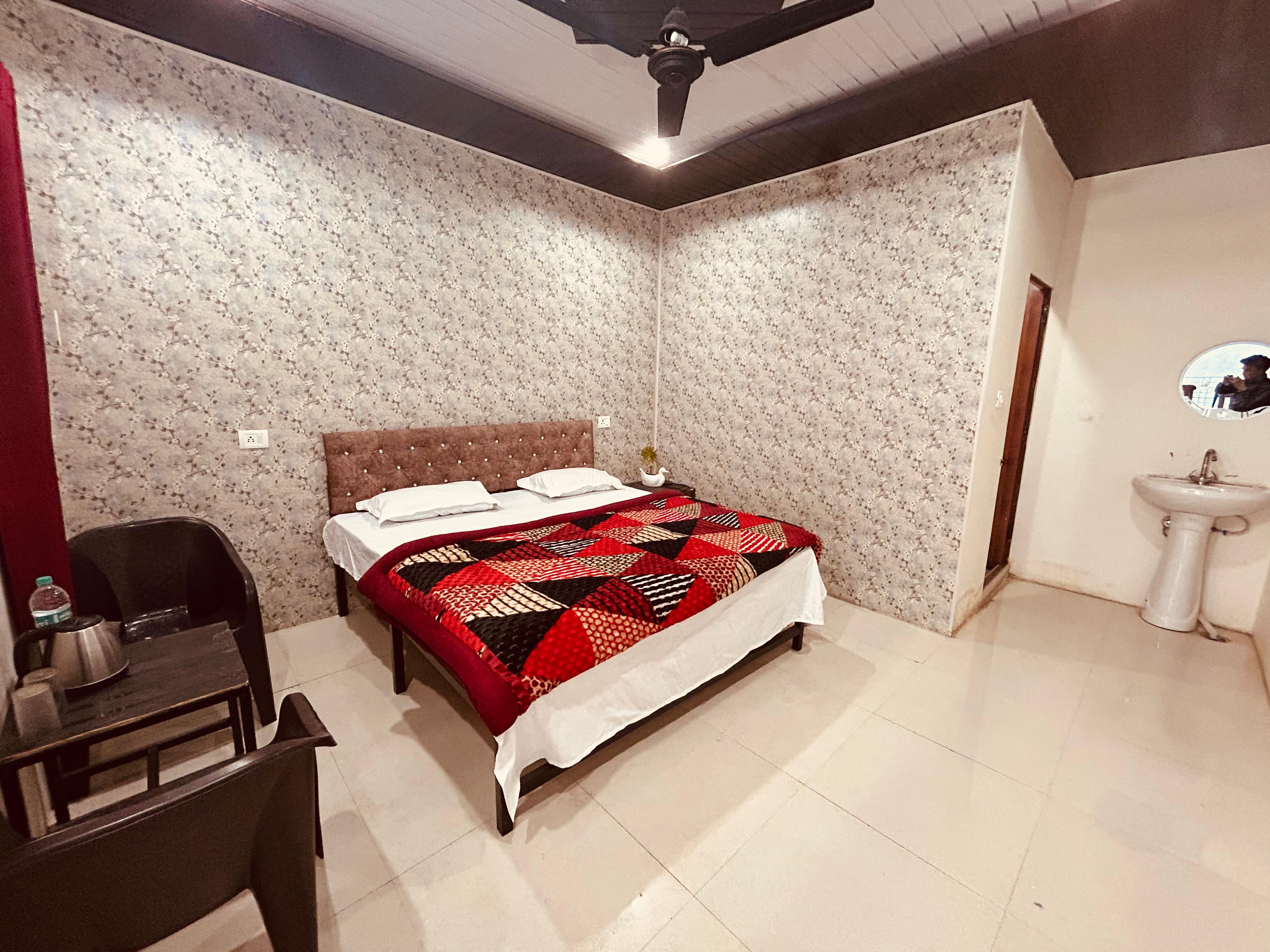 Hotel Raibaar Resort Gupatkashi - Tap to explore photos