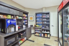 Candlewood Suites INDIANAPOLIS AIRPORT, an IHG hotel, Hendricks