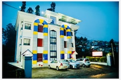 Lumino Karthika, Munnar