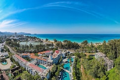 Holiday Inn Resort Phuket Karon Beach, an IHG Hotel, Phuket