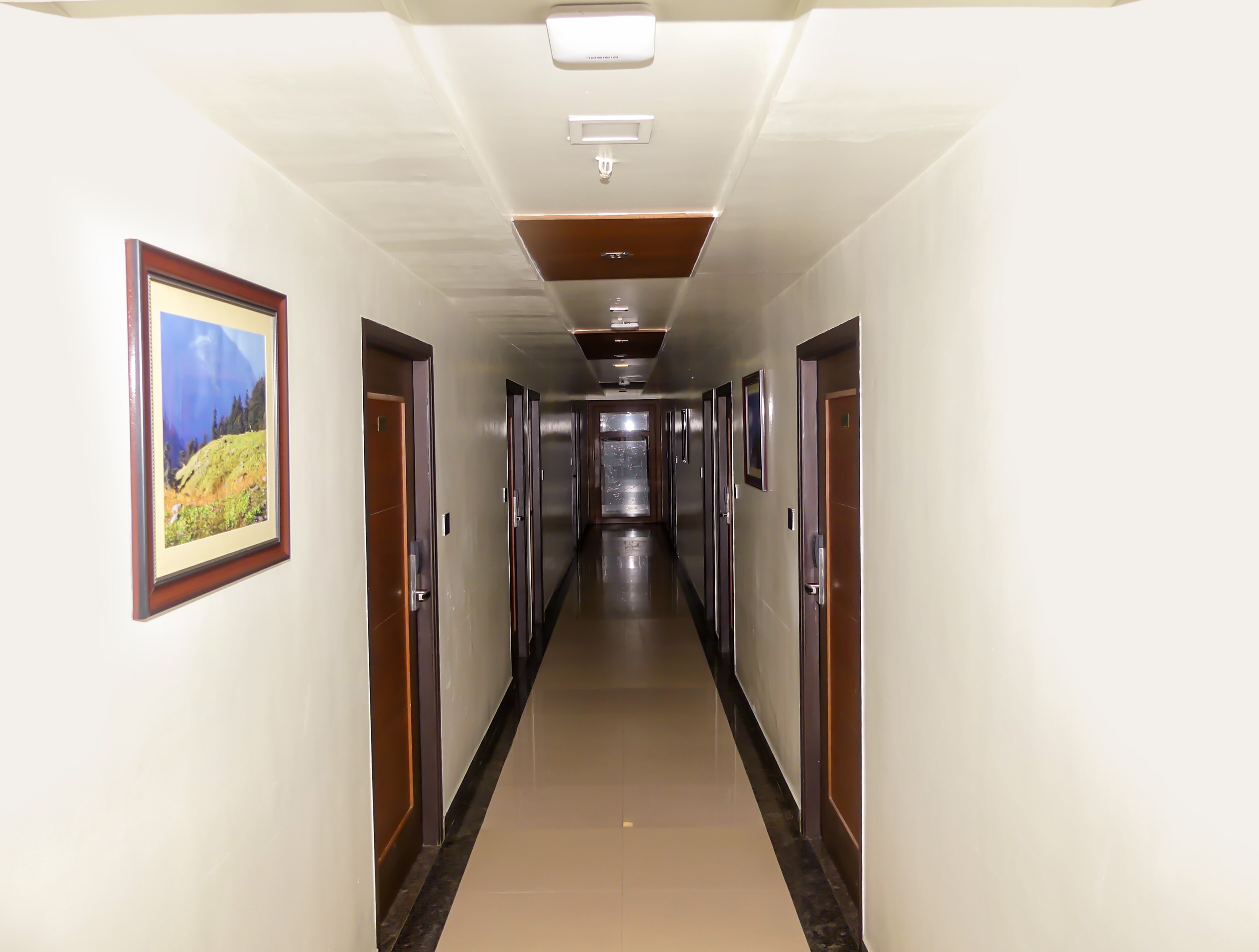 Hotels Near Cottage Arts Emporium Book From 131 Hotels