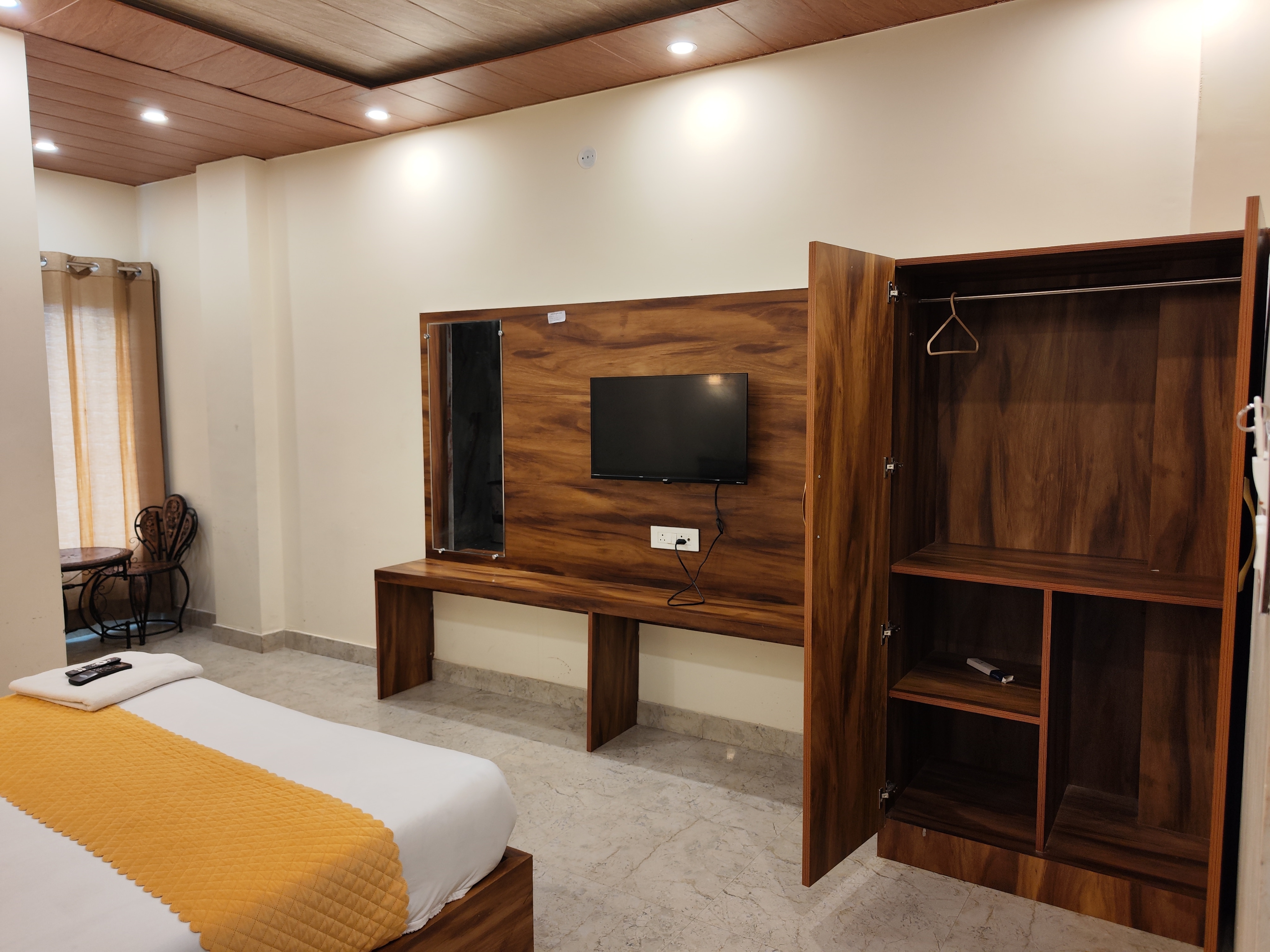 Hotel Relax Inn Ganga Rishikesh - Tap to explore photos