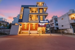 FabHotel Moon Light Palace, Jaipur