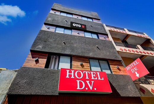 Hotel O D.V Near Medanta Hospital Indore
