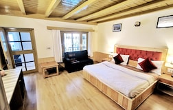 Queen Room with balcony ( Mountain View )