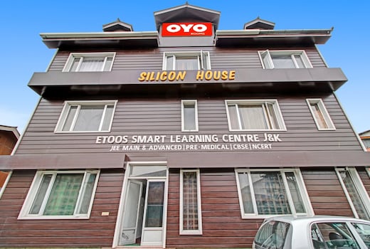 Hotel O Rajbagh Post Office Formerly Hotel Silicon