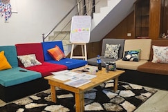 Bonjour Travellers Hostel, Hyderabad