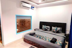 La Azure Beach Resort, Goa