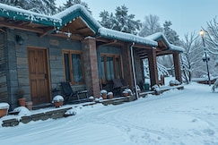 Stone cottage 2BR | Mukteshwar by homeyhuts, Mukteshwar
