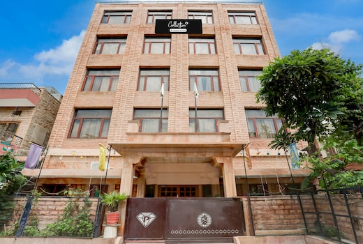 Super Collection O Rai Ka Bagh Near Railway Station Formerly Pioneer Plaza