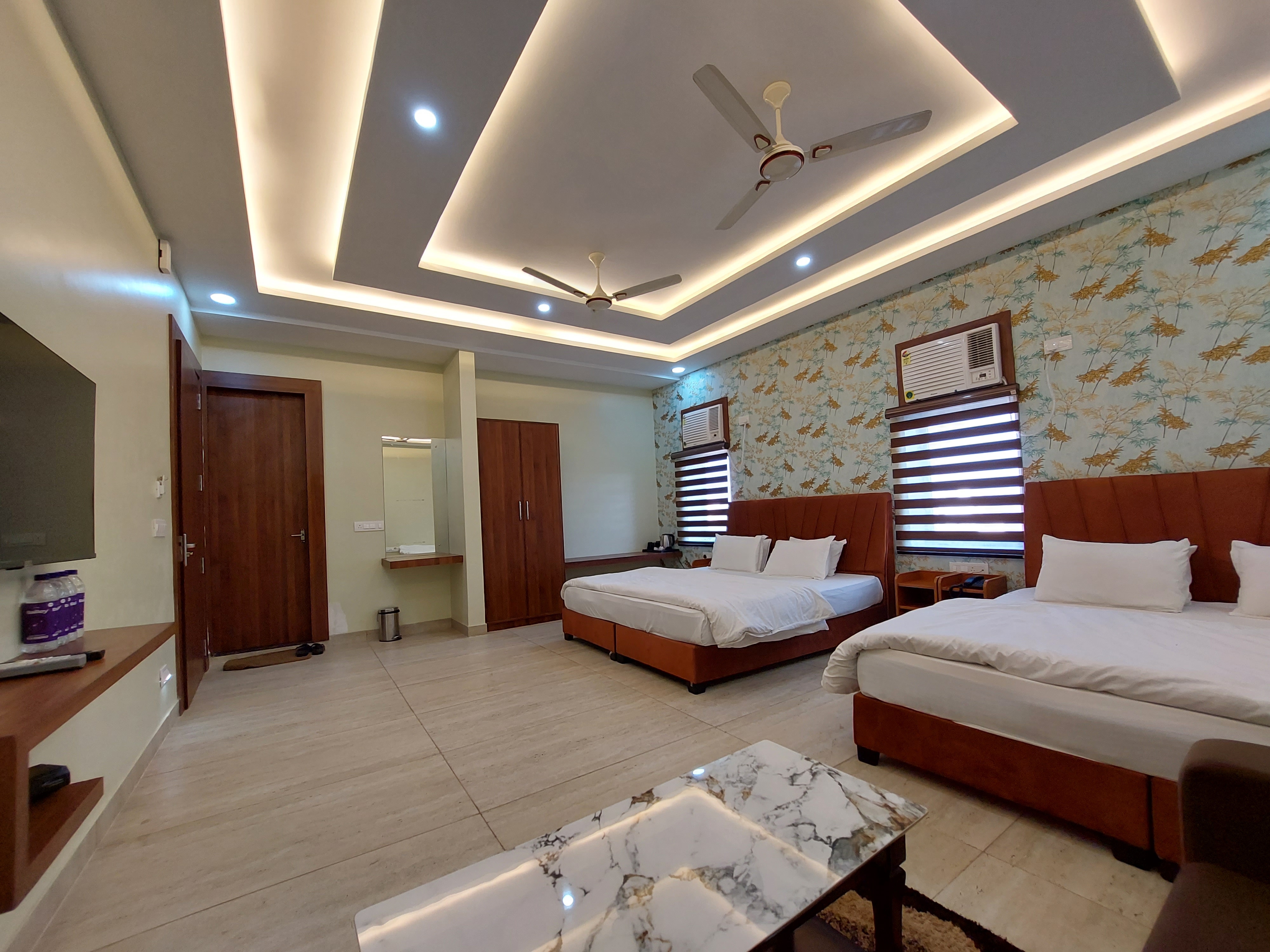 HOTEL KESARI - Tap to explore photos