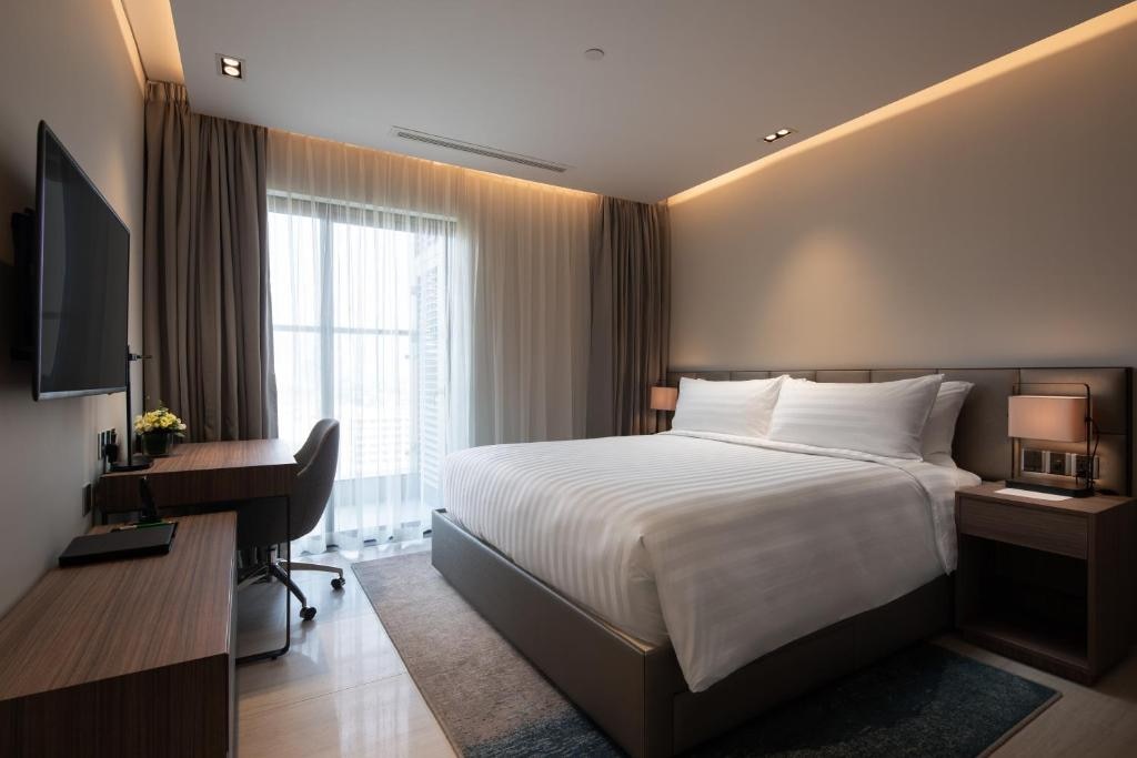 Oakwood residence Hanoi - Tap to explore photos