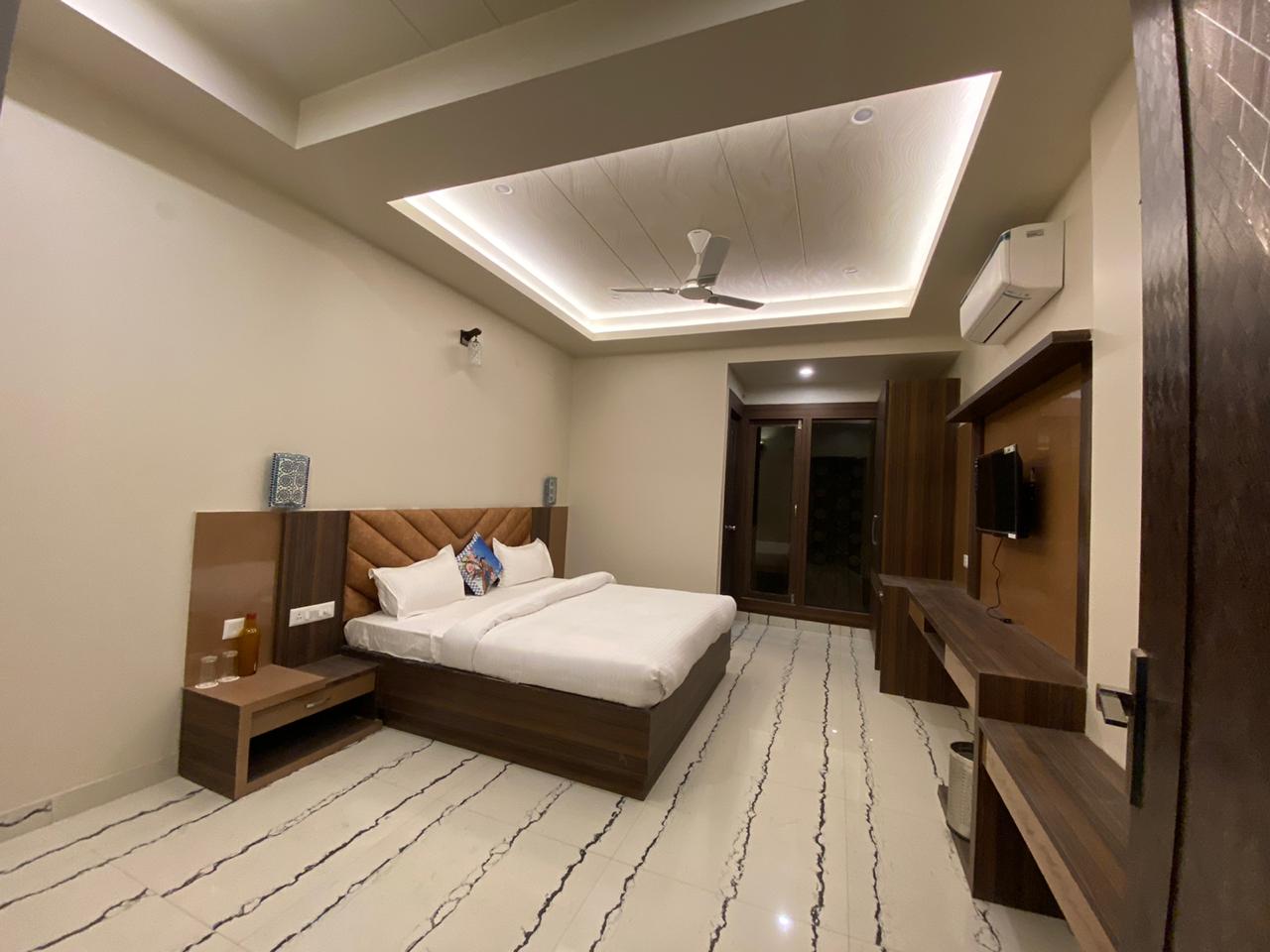 HOTEL AMBA AMBIENCE - Tap to explore photos