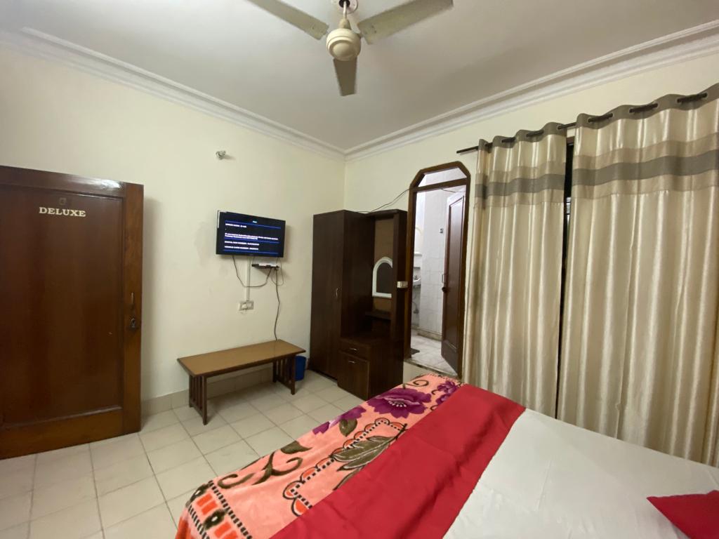 Hotel New Akash Ganga - Tap to explore photos