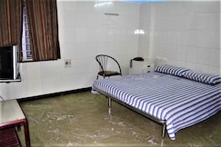 Paradise Guest House  Near Marina Beach, Chennai