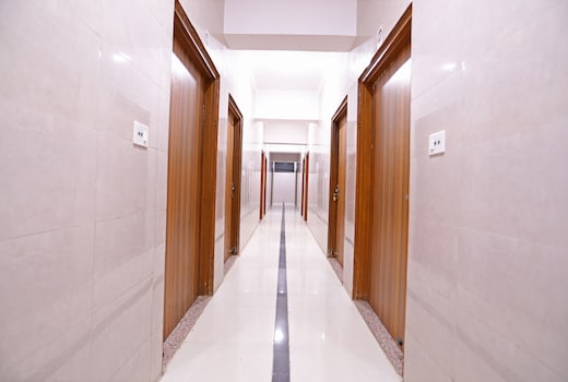 Hotel O Shree Raghuvar Dham