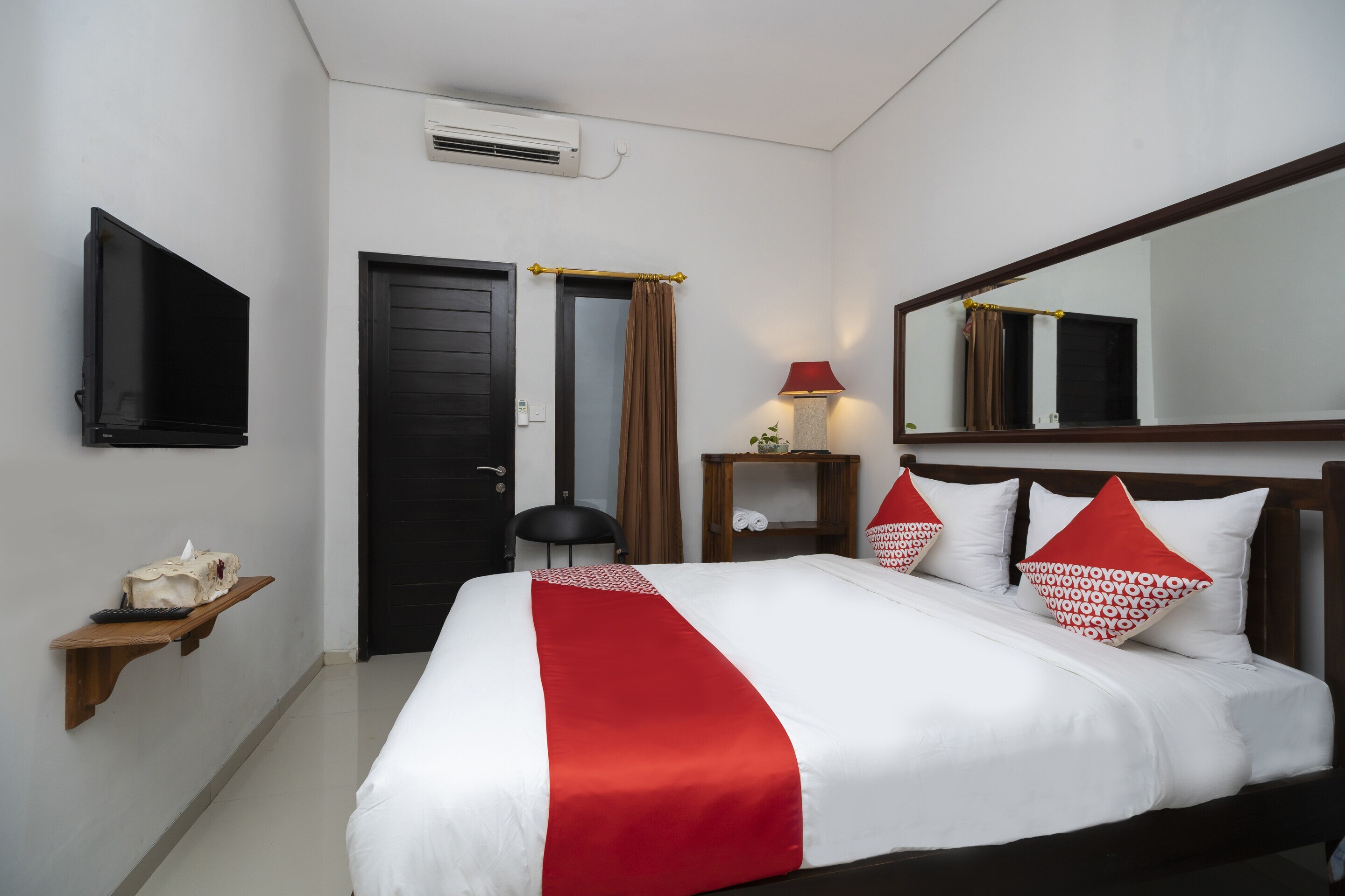 D' Tamblingan Guesthouse - Tap to explore photos
