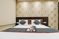 Townhouse F Suites Near Delhi Airport, Delhi