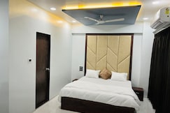 New City Light Hotel, Surat