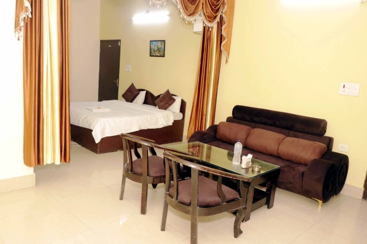 Hotel Sitar International - Tap to explore photos