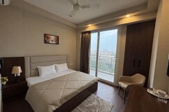 10 minutes away from ExpoMart The Hideaway Stays, Greater Noida