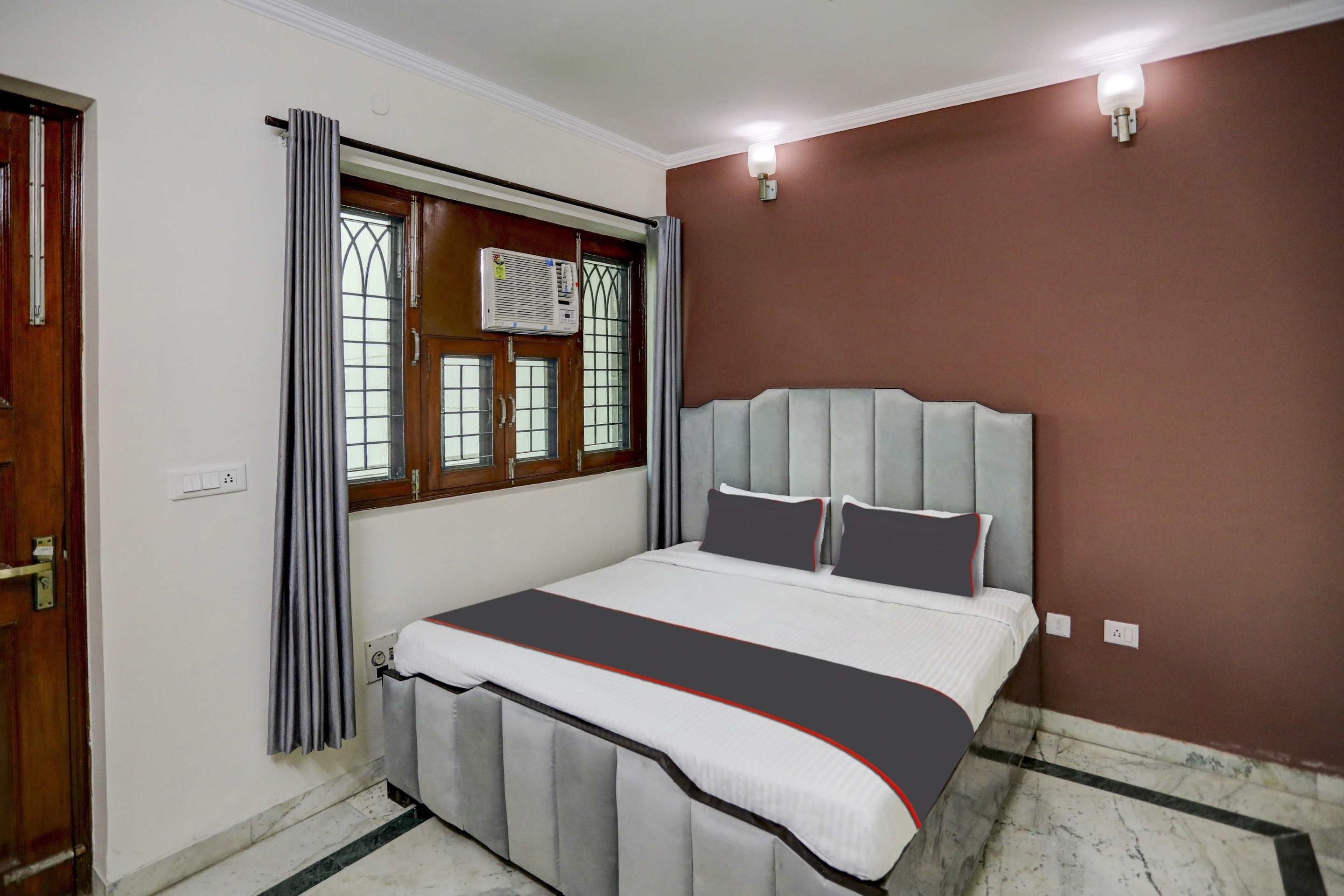 Hotel O Uk House Residency - Tap to explore photos