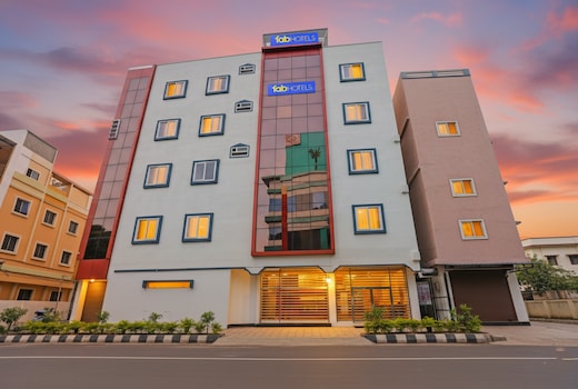 FabHotel Sujatha Residency - Ramamurthy Naga