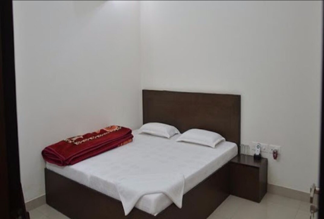 Good Palace Guest House - Tap to explore photos