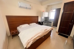 Apna Home Stay and Hotel, Gurgaon