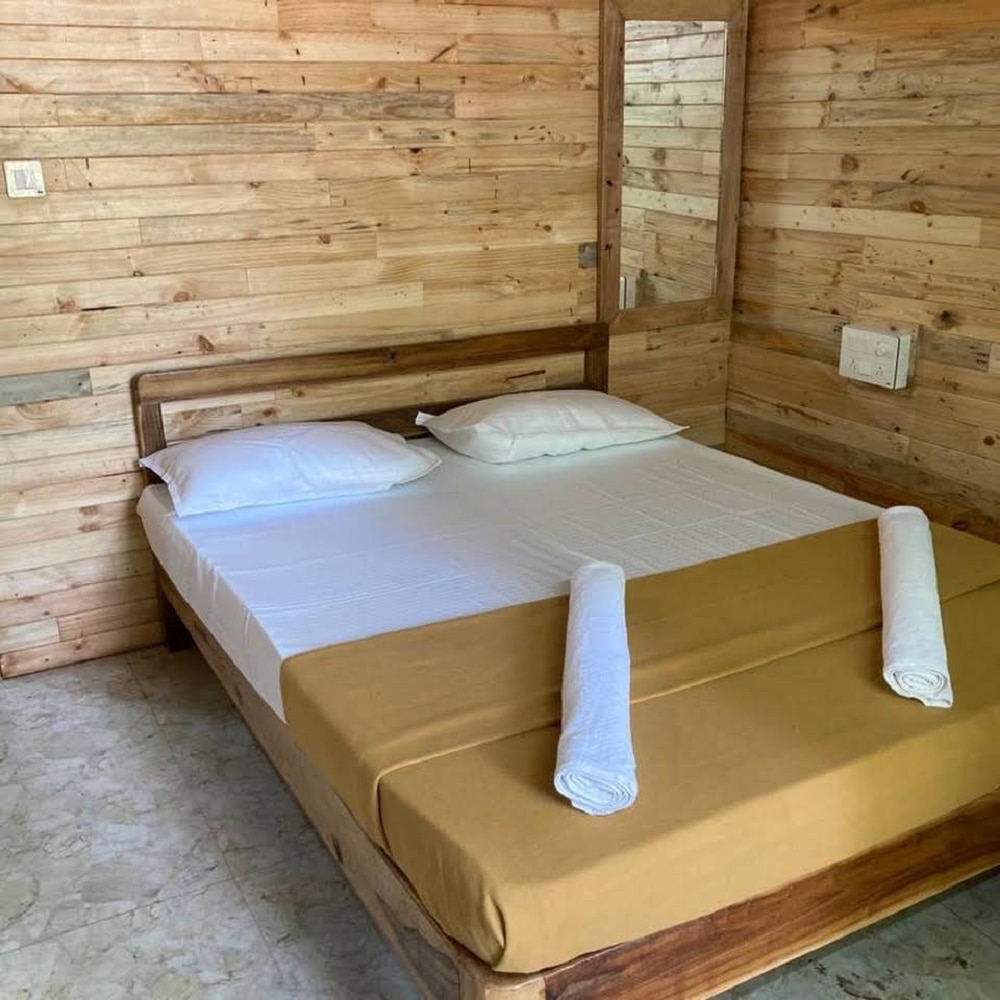 Mauli Wooden Homes & scuba Diving 4