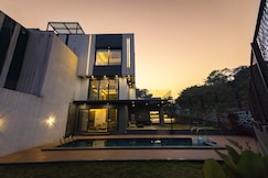 Aviran Villa- Jacuzzi House, Lonavala